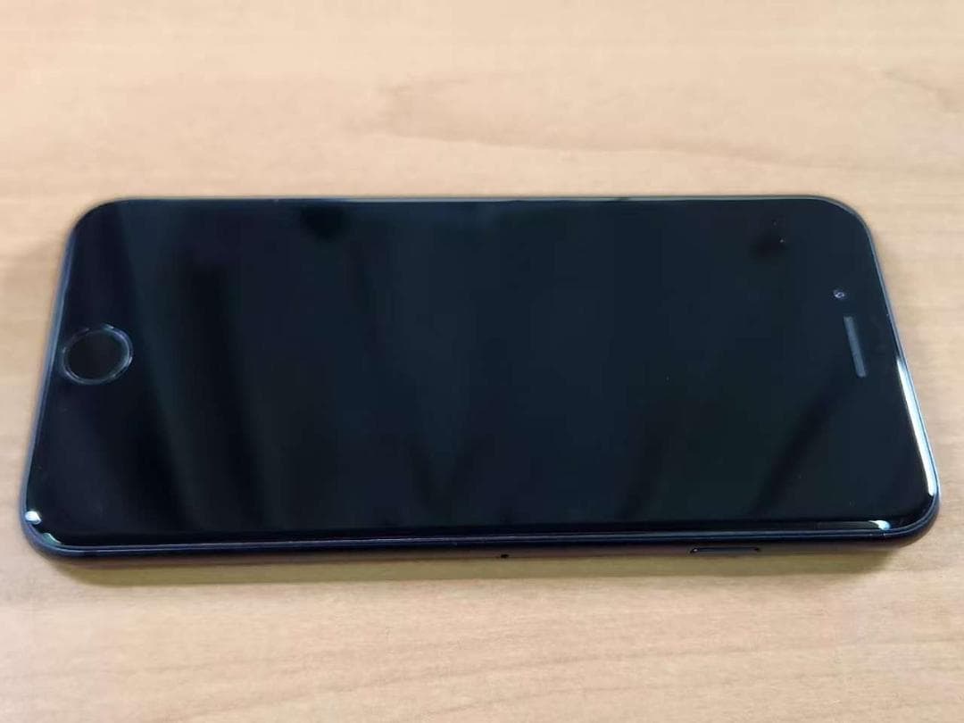 020500I iPhone SE第2世代 A2296 64GB 最大容量83%