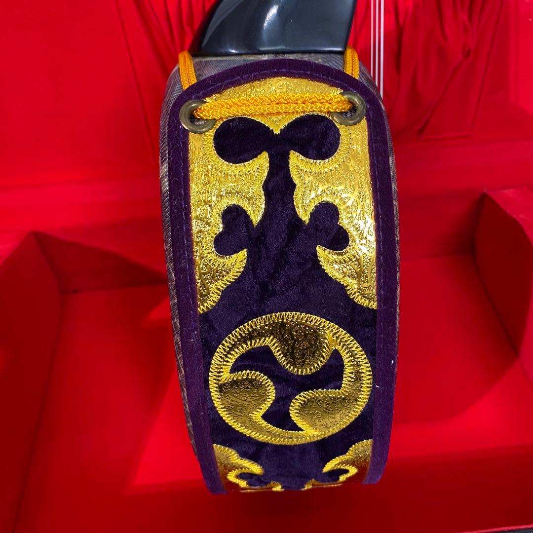 【美品】沖縄三線 三味線 人工革 合皮 ヘビ柄　ハードケース付 民族楽器 弦楽器