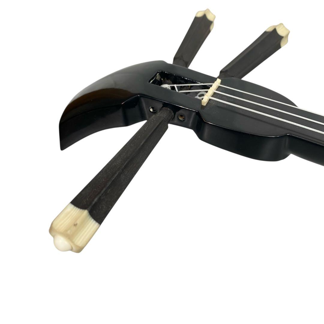 【美品】沖縄三線 三味線 人工革 合皮 ヘビ柄　ハードケース付 民族楽器 弦楽器