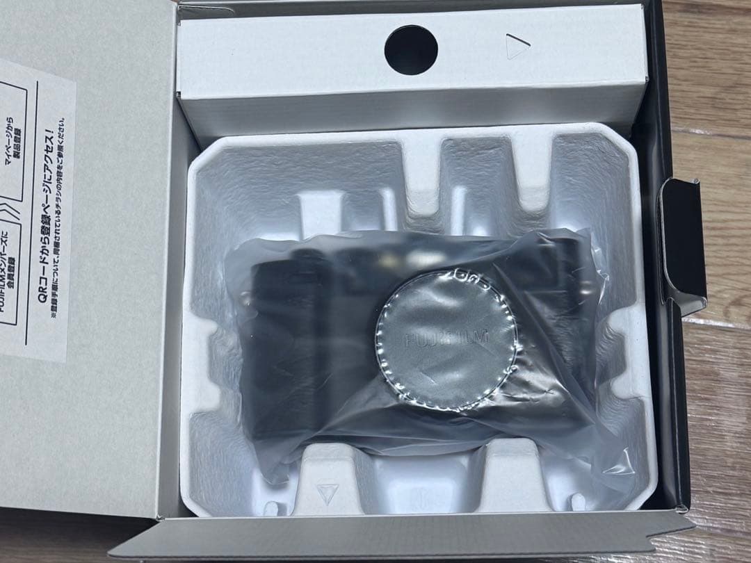 新品 FUJIFILM X100VI 本体　ブラック