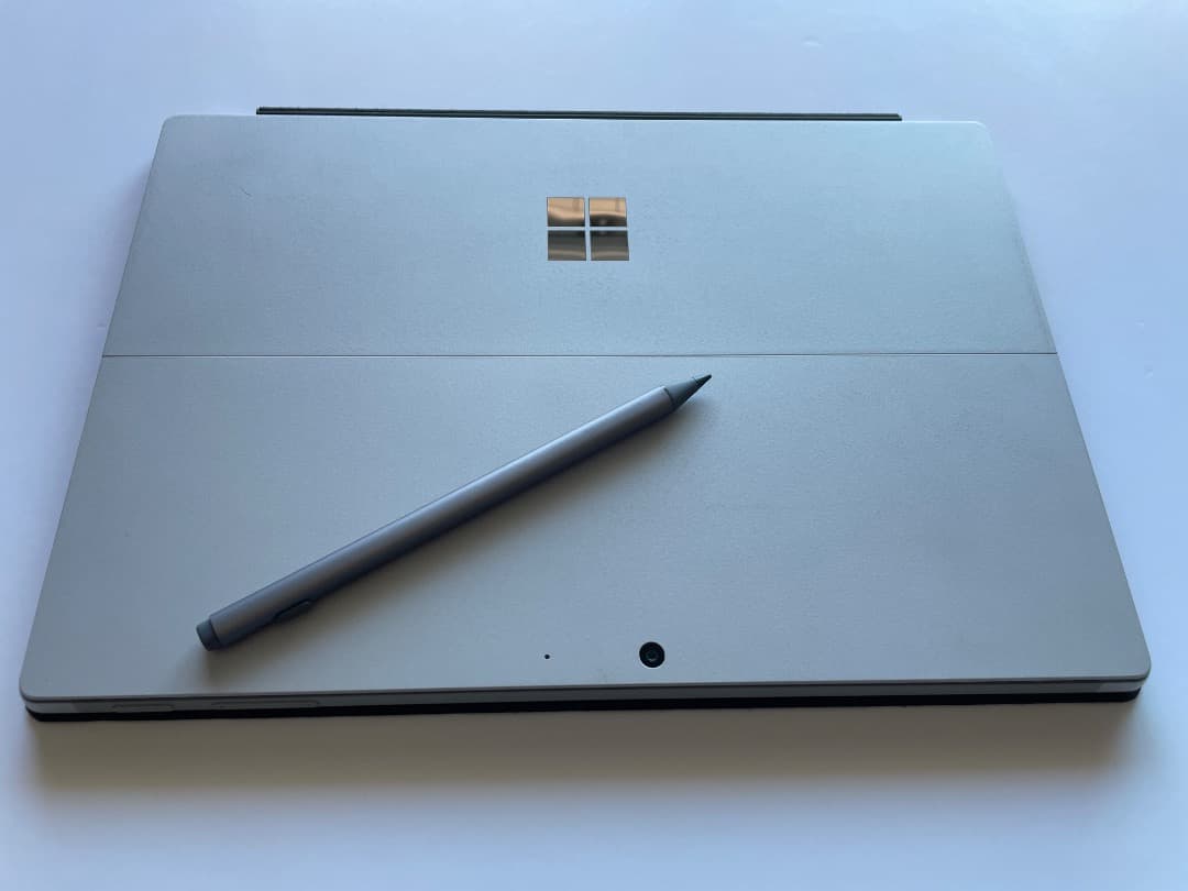 美品・バッテリー良好：SurfacePro 7＋純正キーボードカバー＋タッチペン