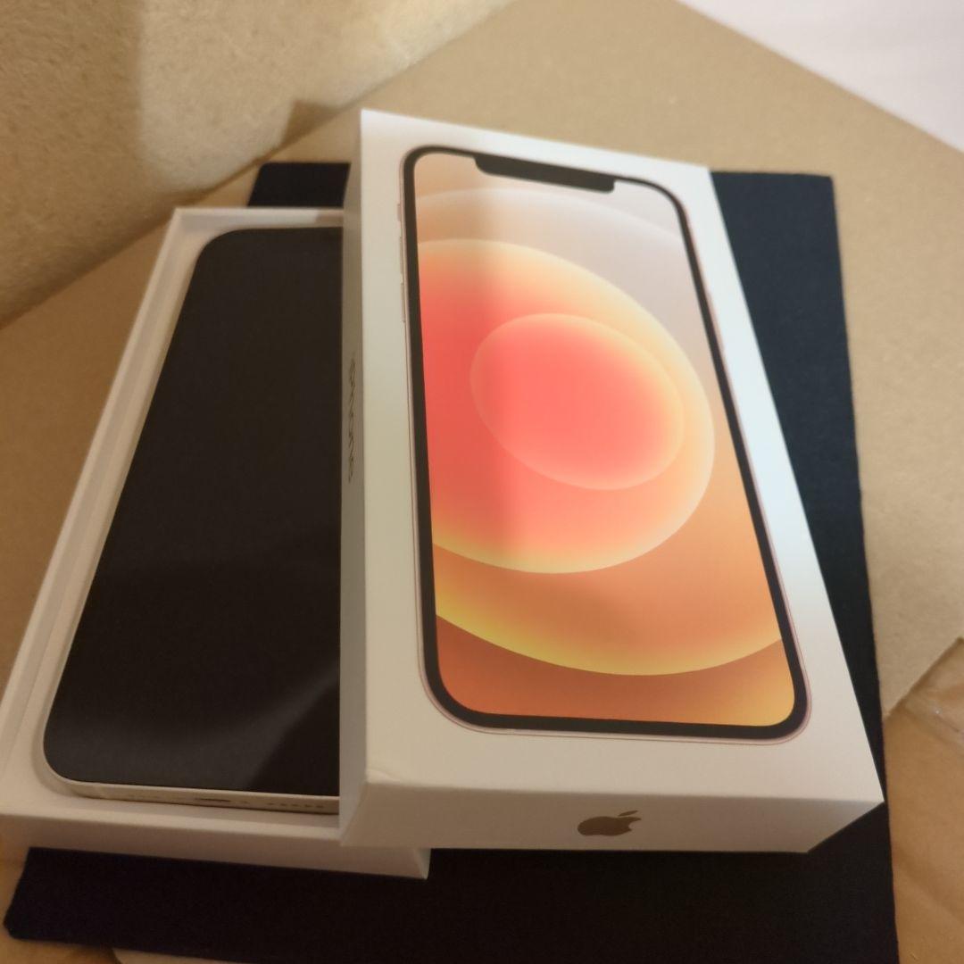 アイフォン12　iPhone12　ホワイト　美品　箱付き　６４ＧＢ　SIMフリー