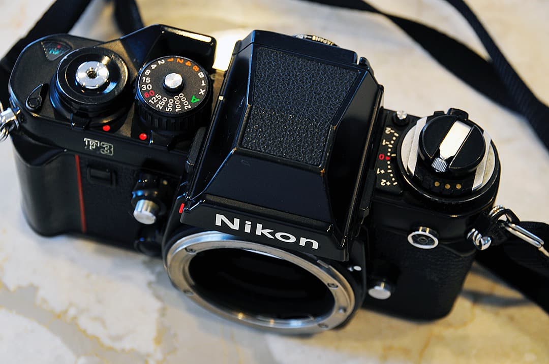 NIKKON F3ボディ／フィルム一眼レフカメラ