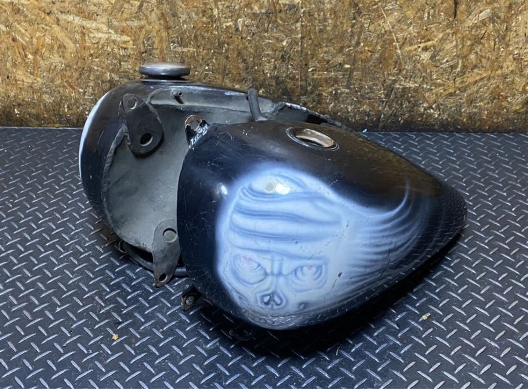 ル*ジ様 3.5ガロン　分割タンク　ハーレー　パン　ショベル　ナックル　ショベル