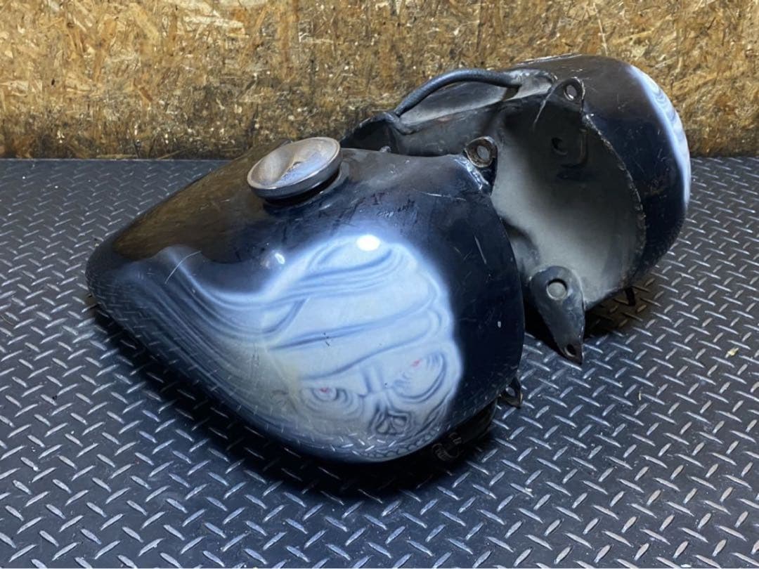 ル*ジ様 3.5ガロン　分割タンク　ハーレー　パン　ショベル　ナックル　ショベル