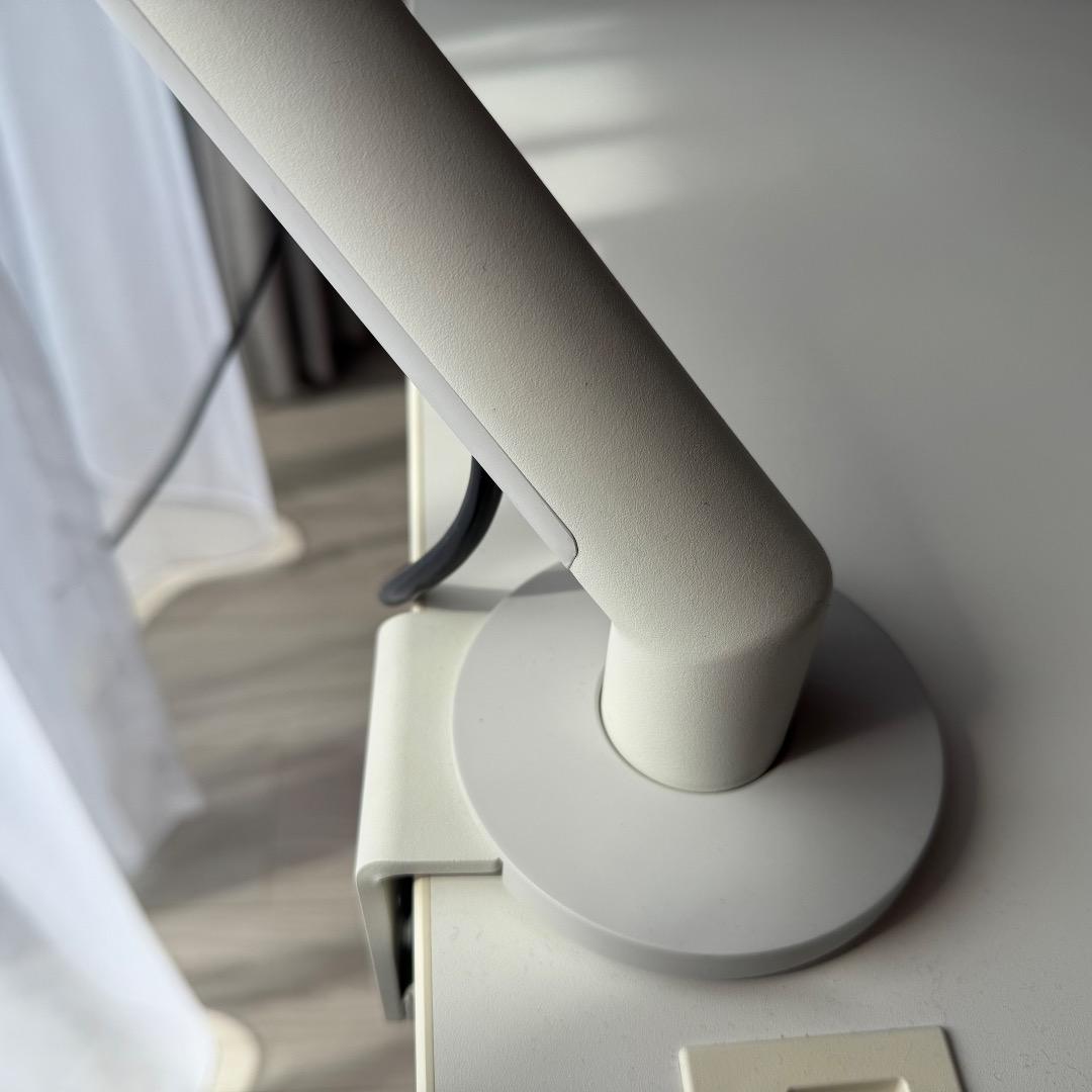 Dell P3222QE 31.5インチ 4K ＋ ハーマンミラー フロー