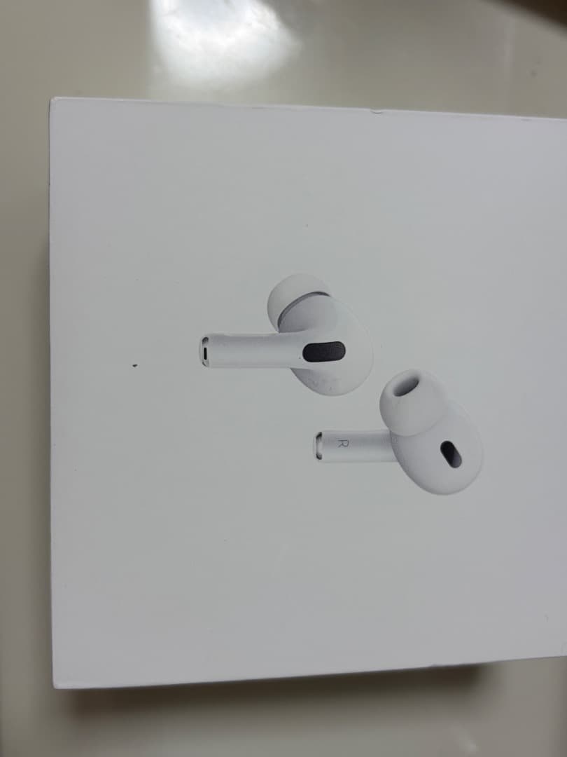 Apple 正規品　AirPods Pro2 本体 ホワイト　usb-c