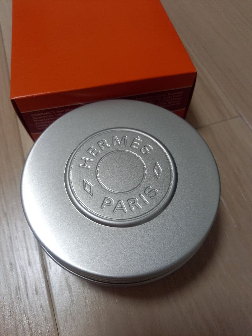 HERMÈS ボディクリーム 円形缶