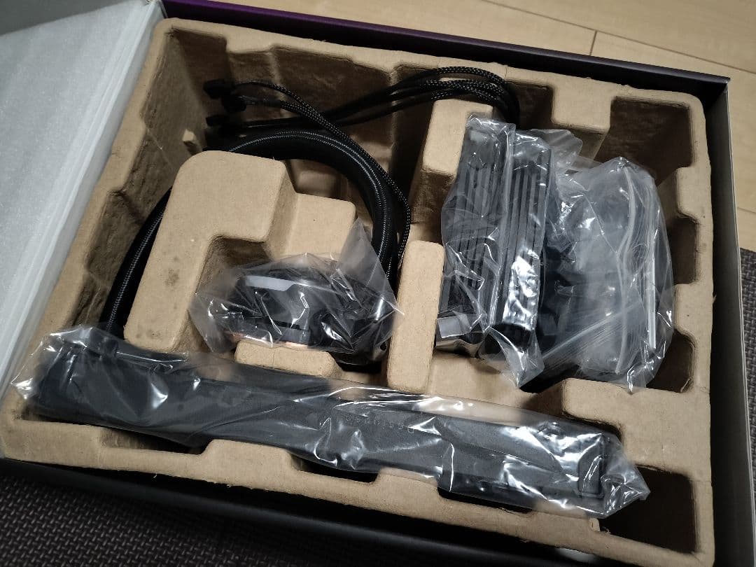 Cooler Masterの簡易水冷CPUクーラー PL240 FLUX