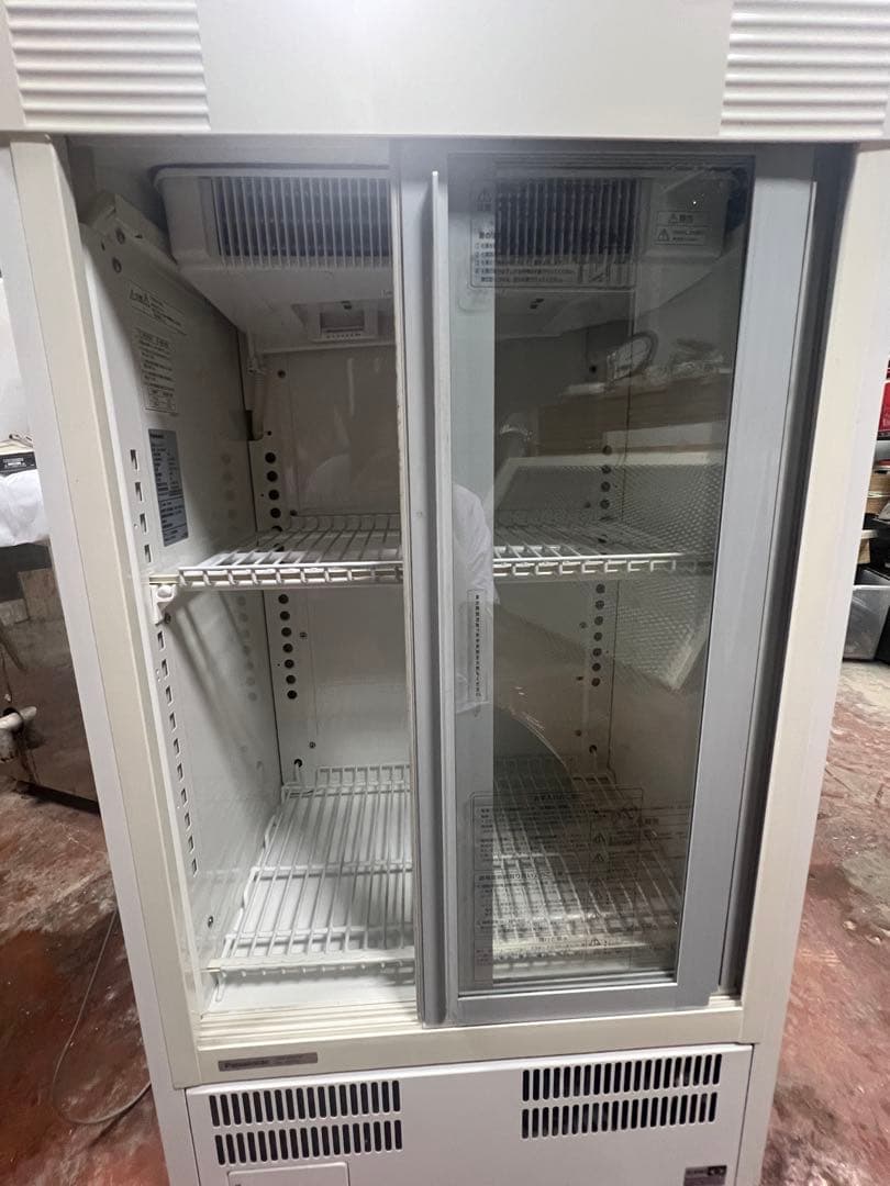 スライド扉　冷蔵ショーケース