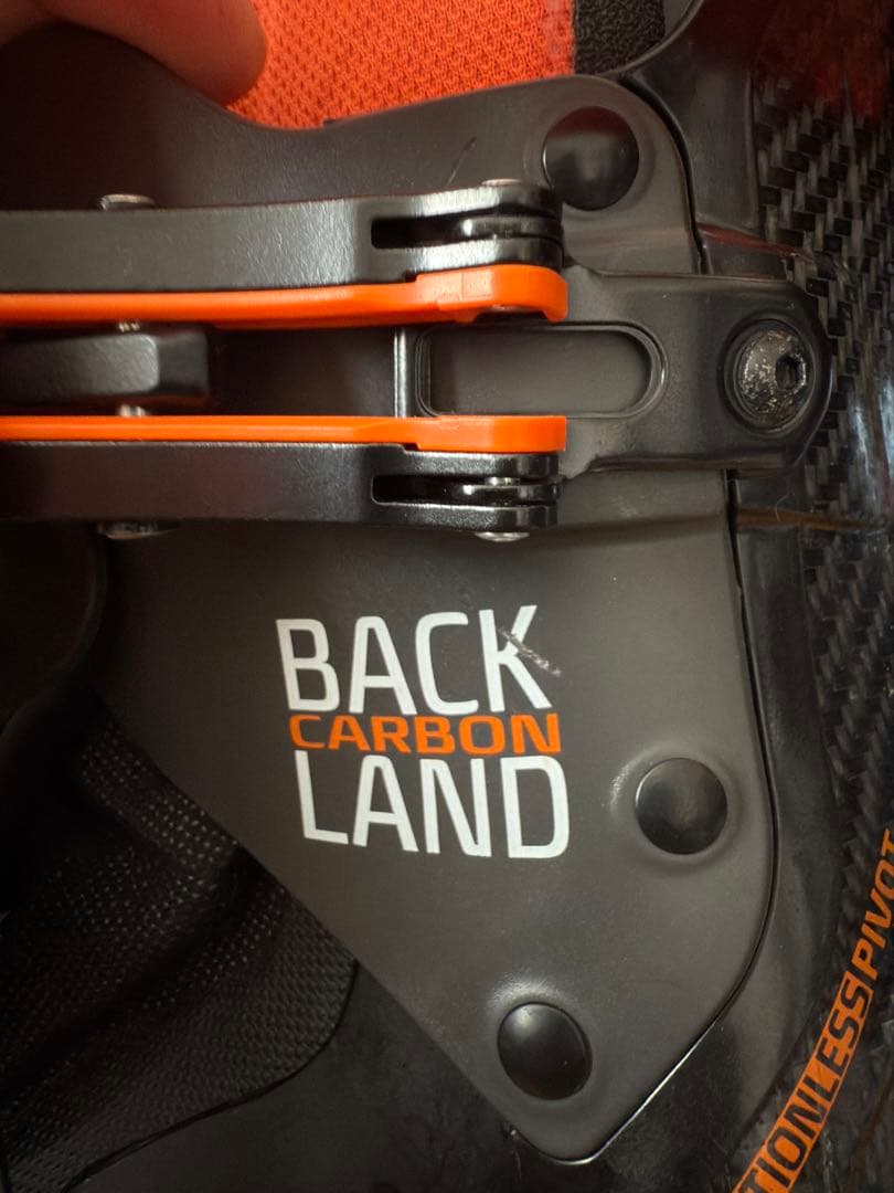 う*ち様 ATOMIC カーボンBACKLAND スキー用ブーツ 黒/オレンジ