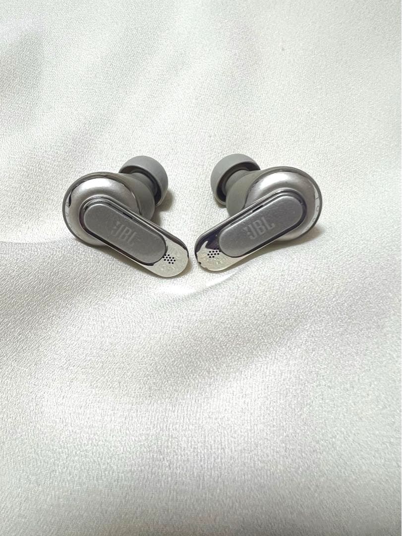 JBL Tour Pro 2 ワイヤレスイヤホン/シャンパン