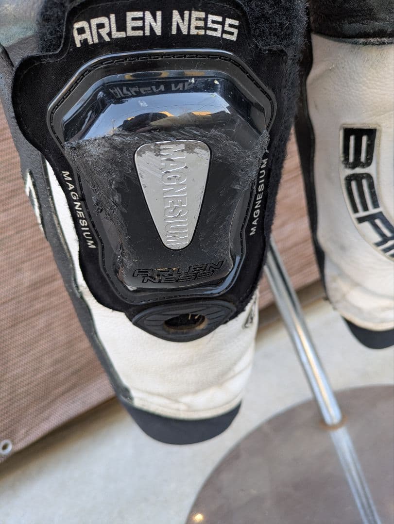 なべライダー様BERIK 2.0 ブラック/ホワイト革ツナギ