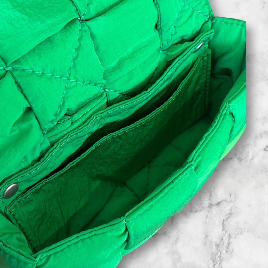 ボッテガヴェネタ　キルティングボディバッグ