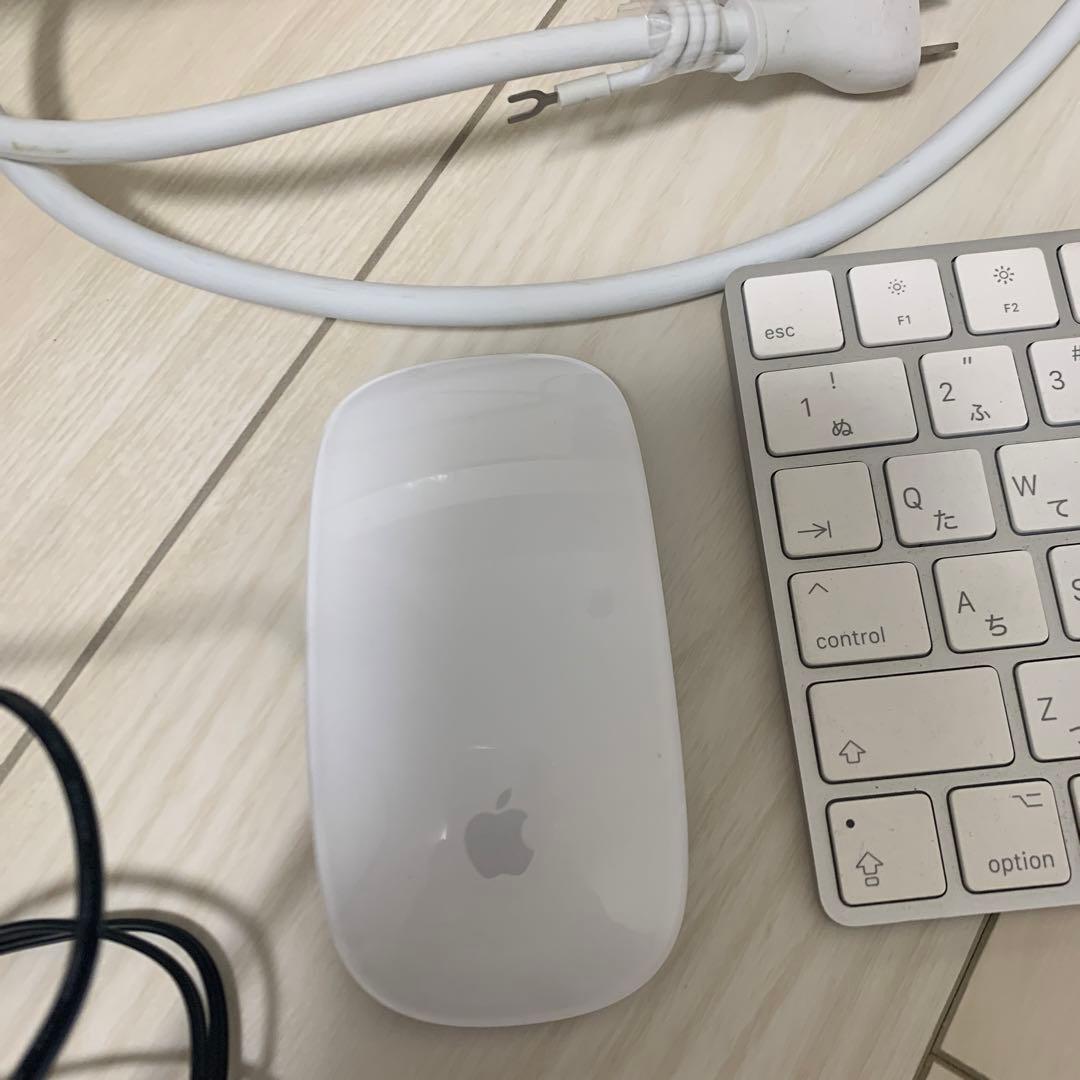 iMac21，5インチ　スピーカー付き ワイヤレスキーボード マウス