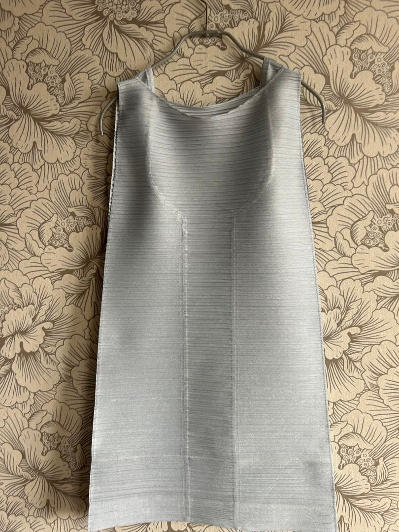 プリーツプリーズ　箱型チュニック　美品