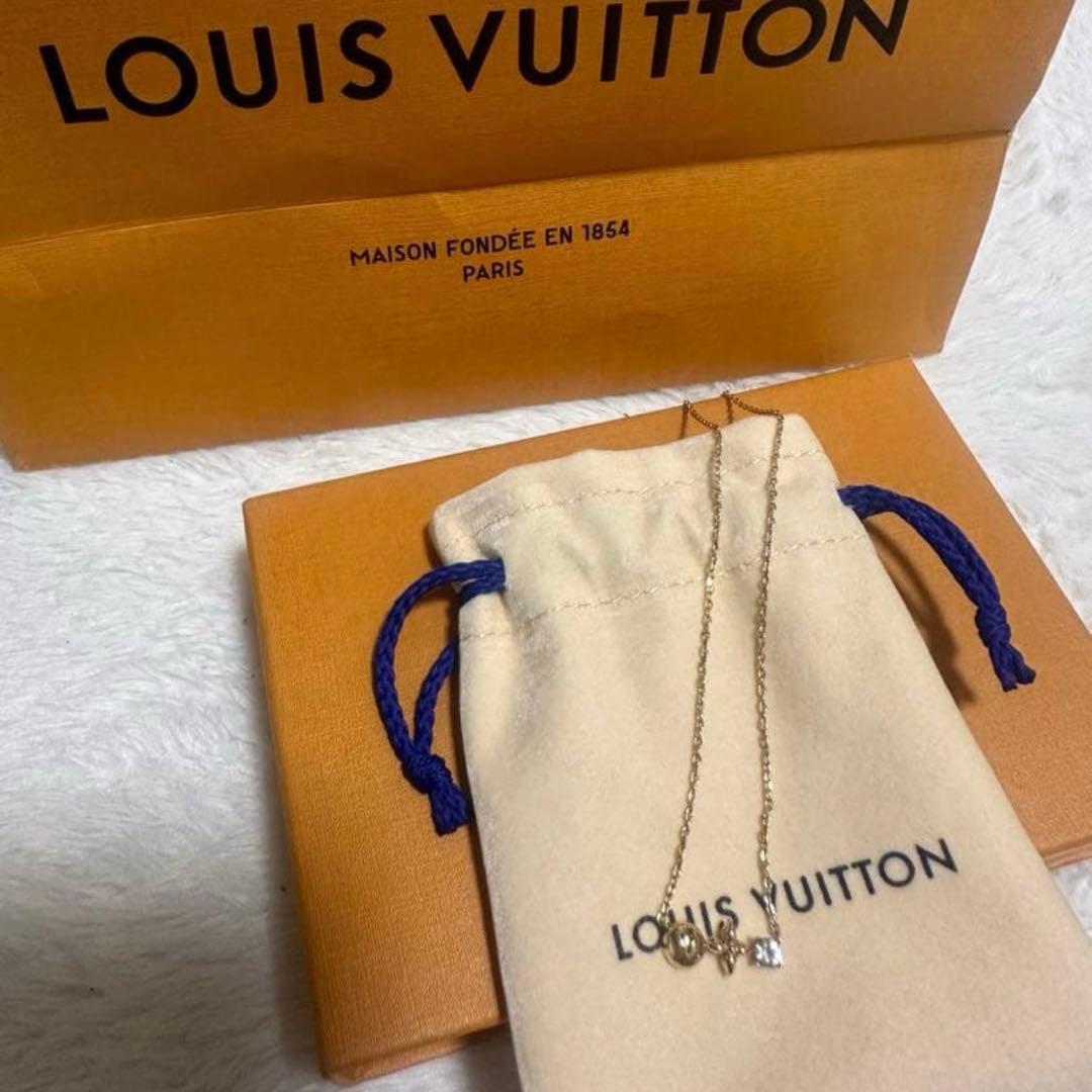 LOUIS VUITTON ロゴチャーム ネックレス