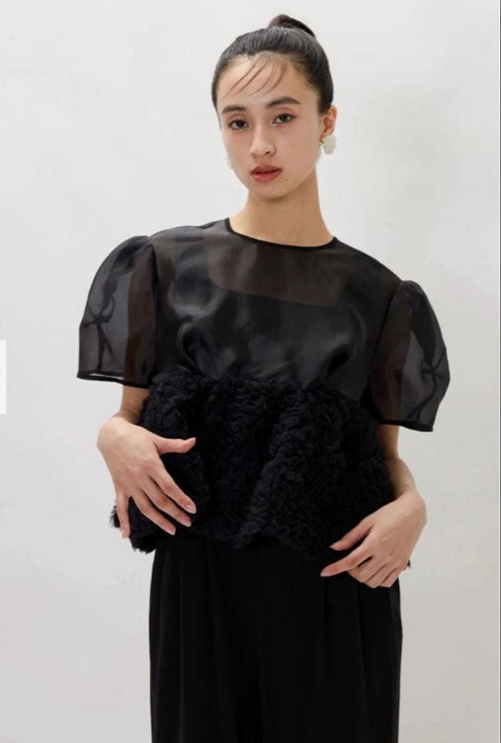 ふっちゃん様【1日で発送】niana スウェルペプラムセットアップパンツドレ