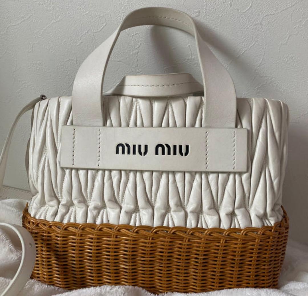 ミュウミュウ カゴバック ショルダーバック