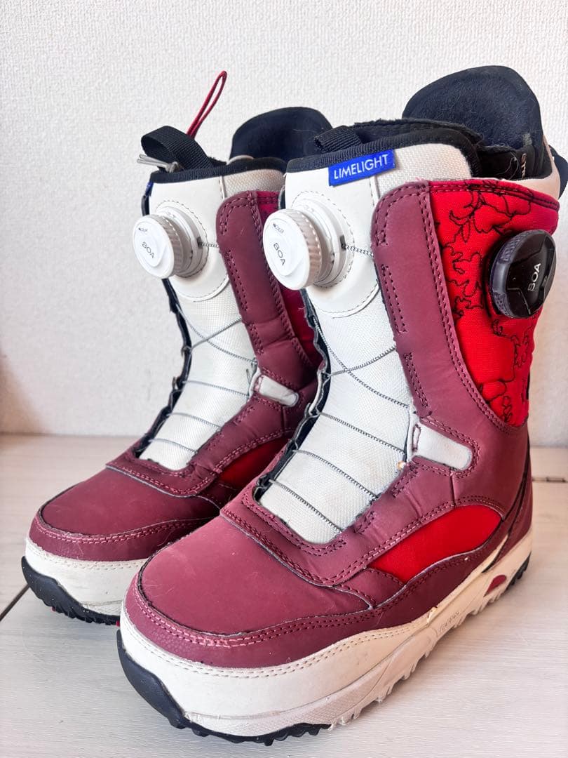 LIMELIGHT 女性用スノーボードブーツ