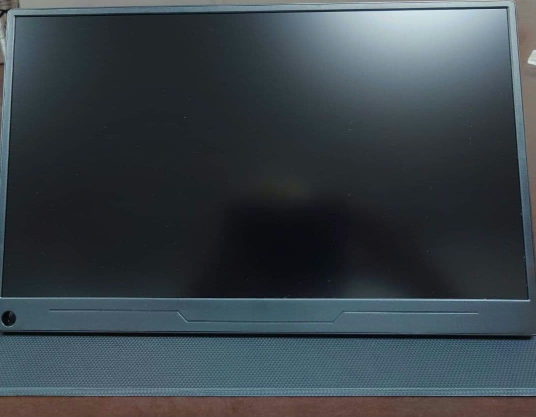 ディスプレイ　モニター　本体