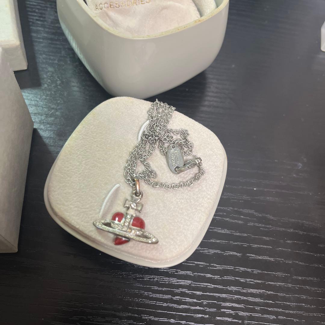 ビビアンウエスウッド　ピアス　ネックレス