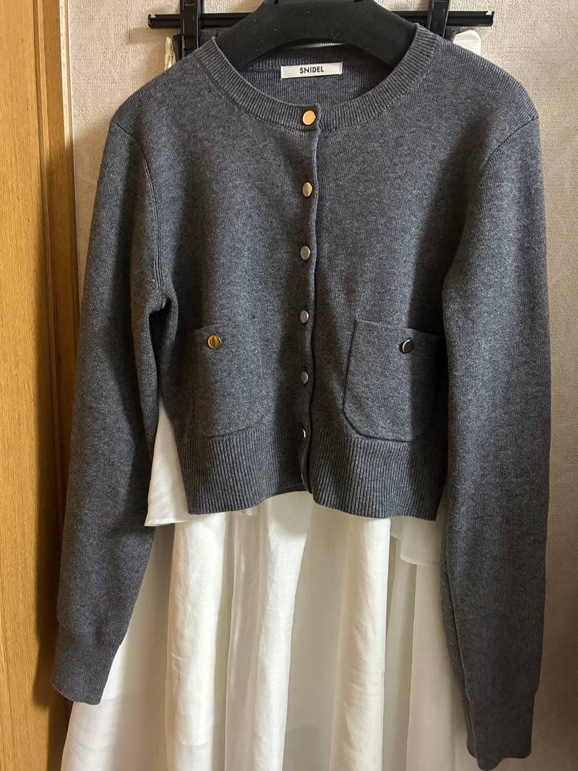 SNIDEL Sustainableニットカーデ×ティアードスカートセット