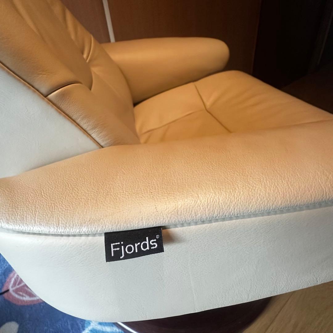 シモンズ正規品　リクライニングチェア　215Rベースチェア　バニラ色