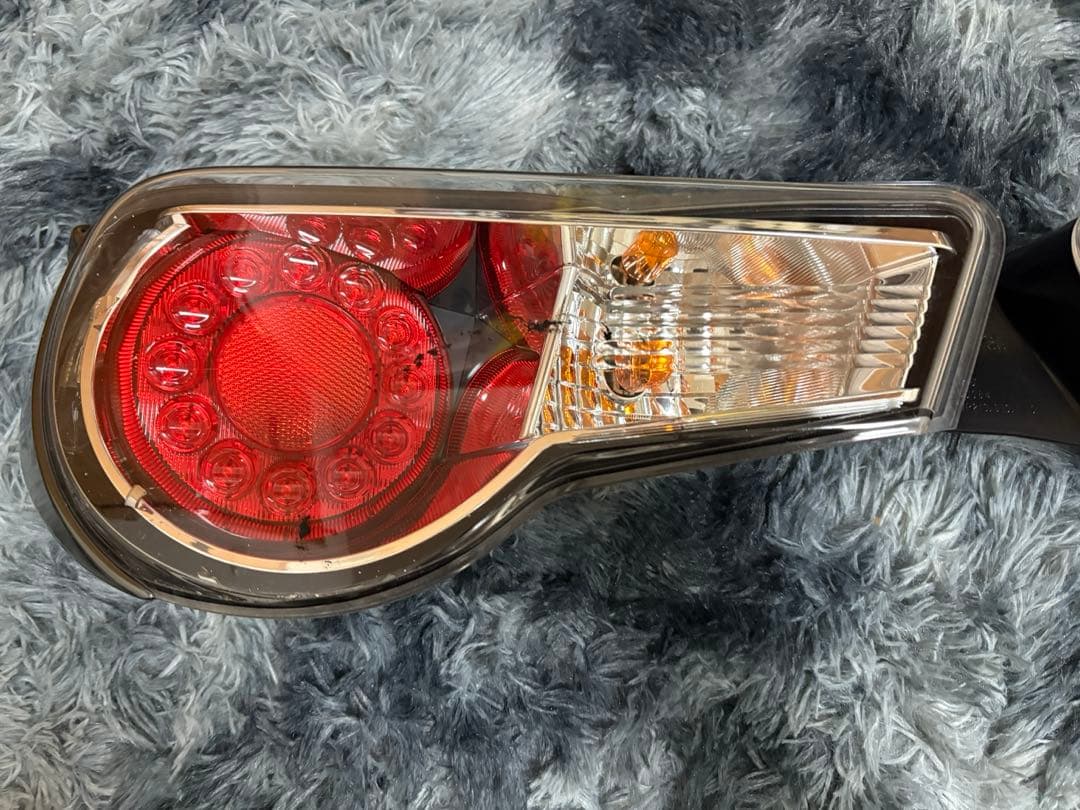 TOYOTA 86 ZN6前期型 / 純正テールランプ 左右セット　バックフォグ