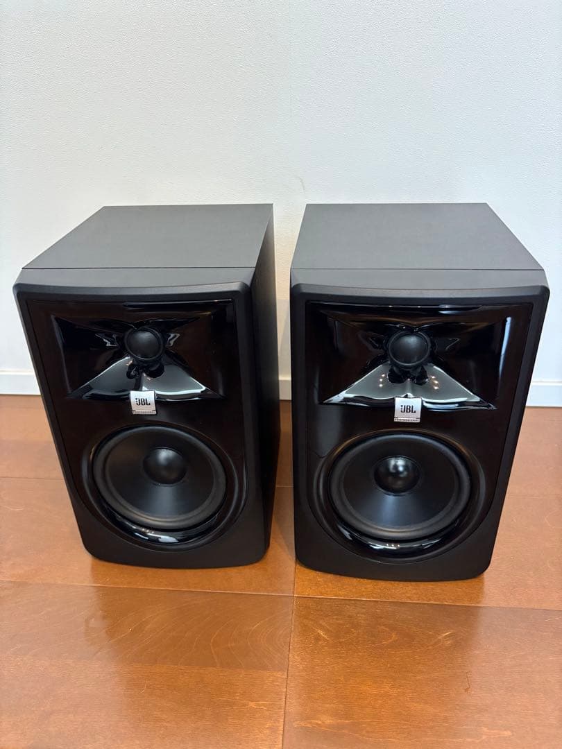 JBL LSR305 パワードスタジオモニタースピーカー ペア