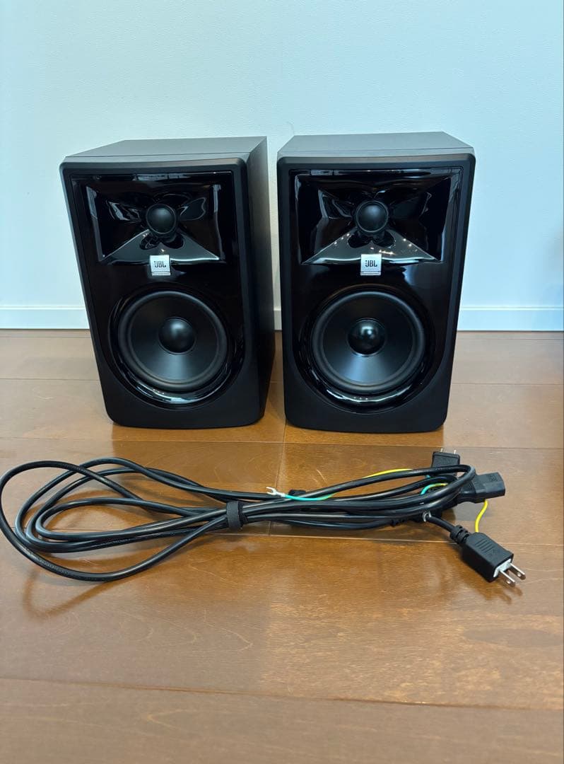 JBL LSR305 パワードスタジオモニタースピーカー ペア