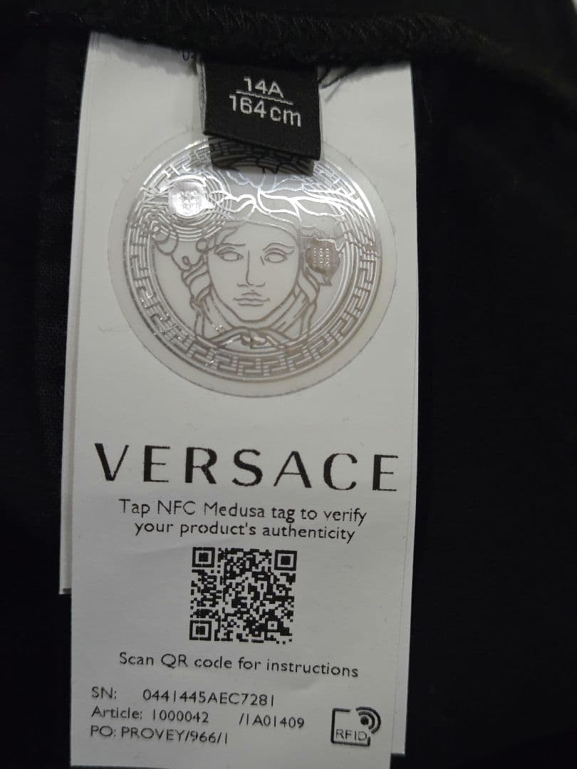 VERSACE ブラックレギンス 14A　164センチ。未使用保管品。