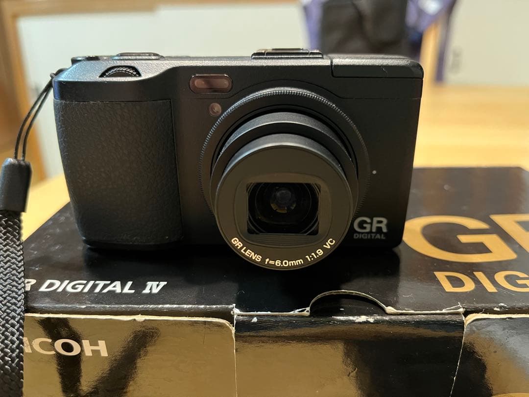 RICOH GR DIGITAL IV 本体と付属品