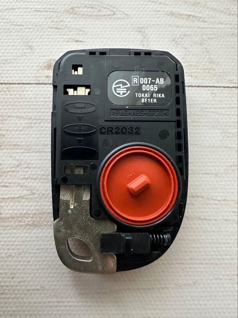 トヨタ　純正　200系　ハイエース　レジアスエース　スマートキー　TOYOTA