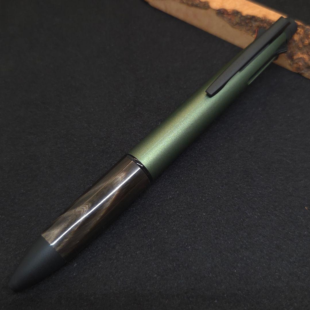 No.152ジェットストリームダークグリーン4&1カスタム水牛の角芯持ち仕様