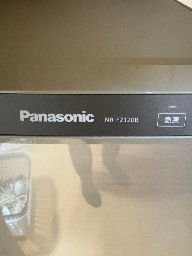 つとぶー状態良好!! 美品Panasonic 冷凍庫 NR-FZ120B