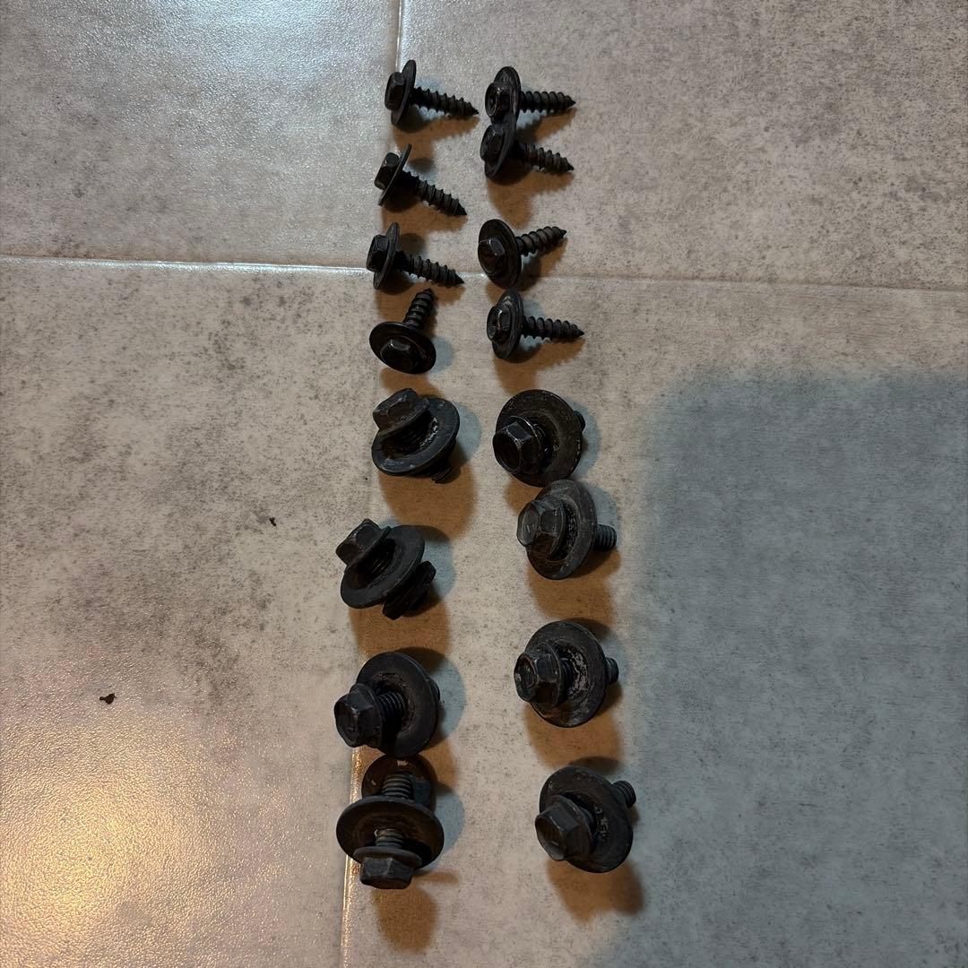 ハイエースＴＲＤ マッドフラップ 前後泥除け4枚セット