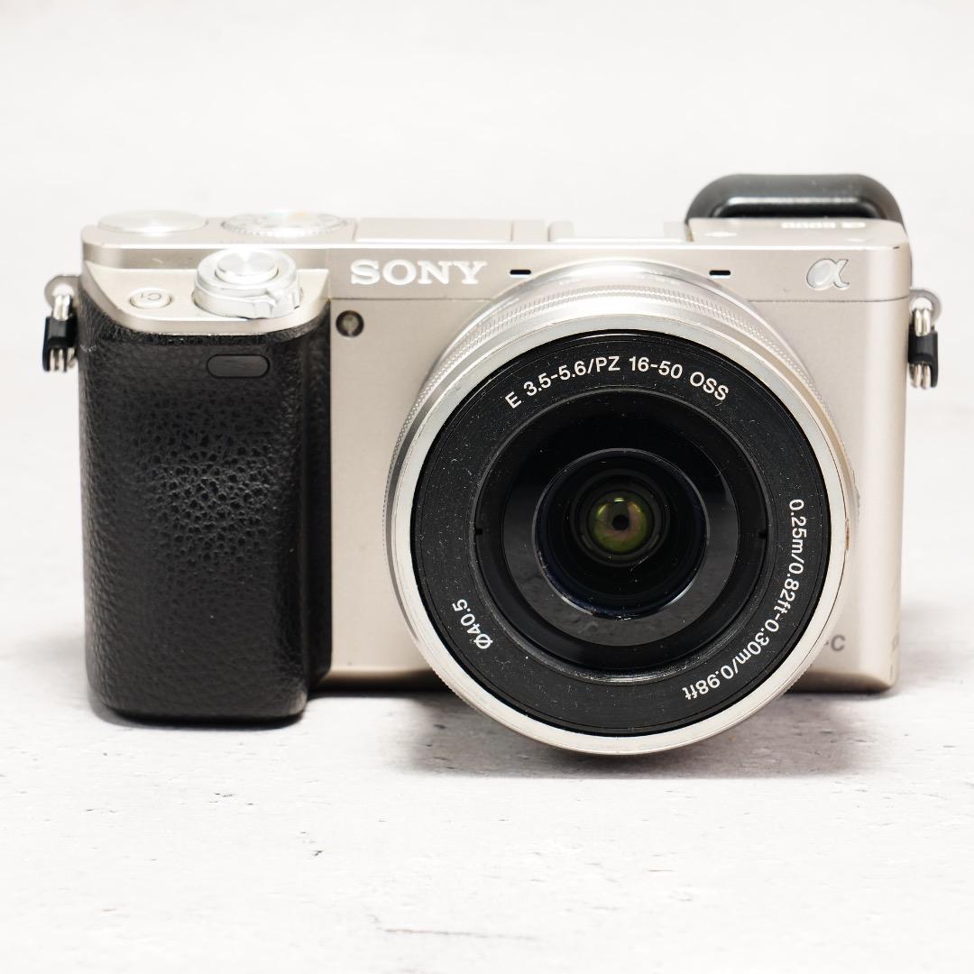 SONY α6000 パワーズームレンズキット シルバー カメラバッグ付 動作◎