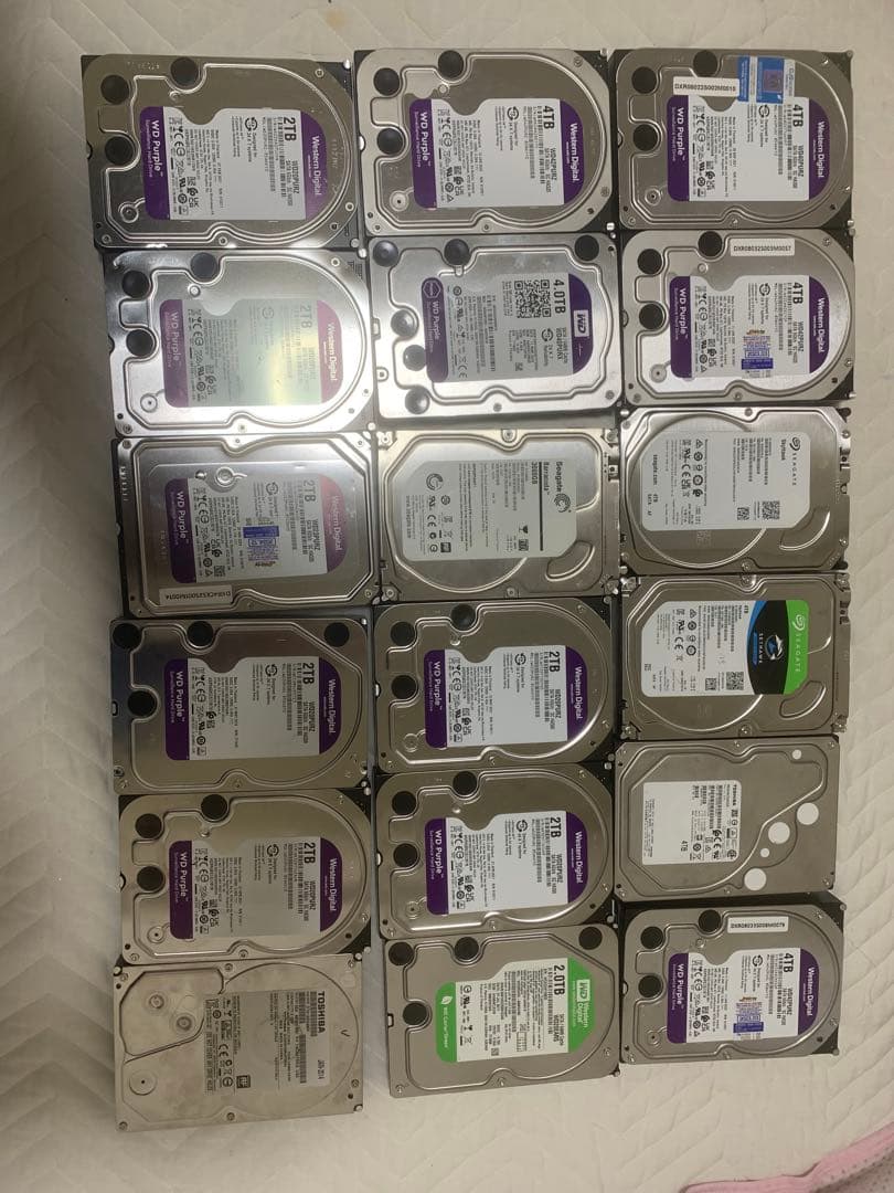 HDDまとめ売り 18台 2TB/3TB/4TB ジャンク品【動作未確認.不動】