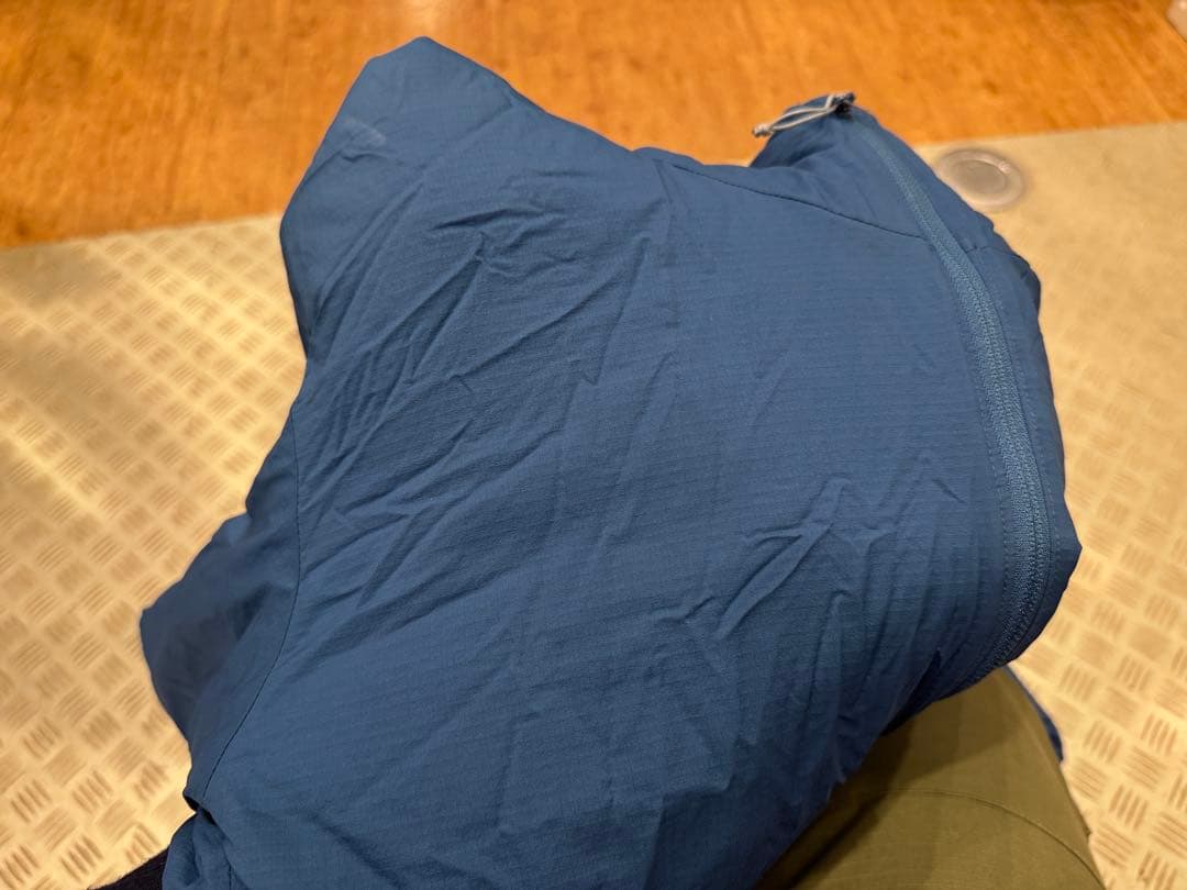 7MESH OUTFLOW HOODY 中綿　Lサイズ