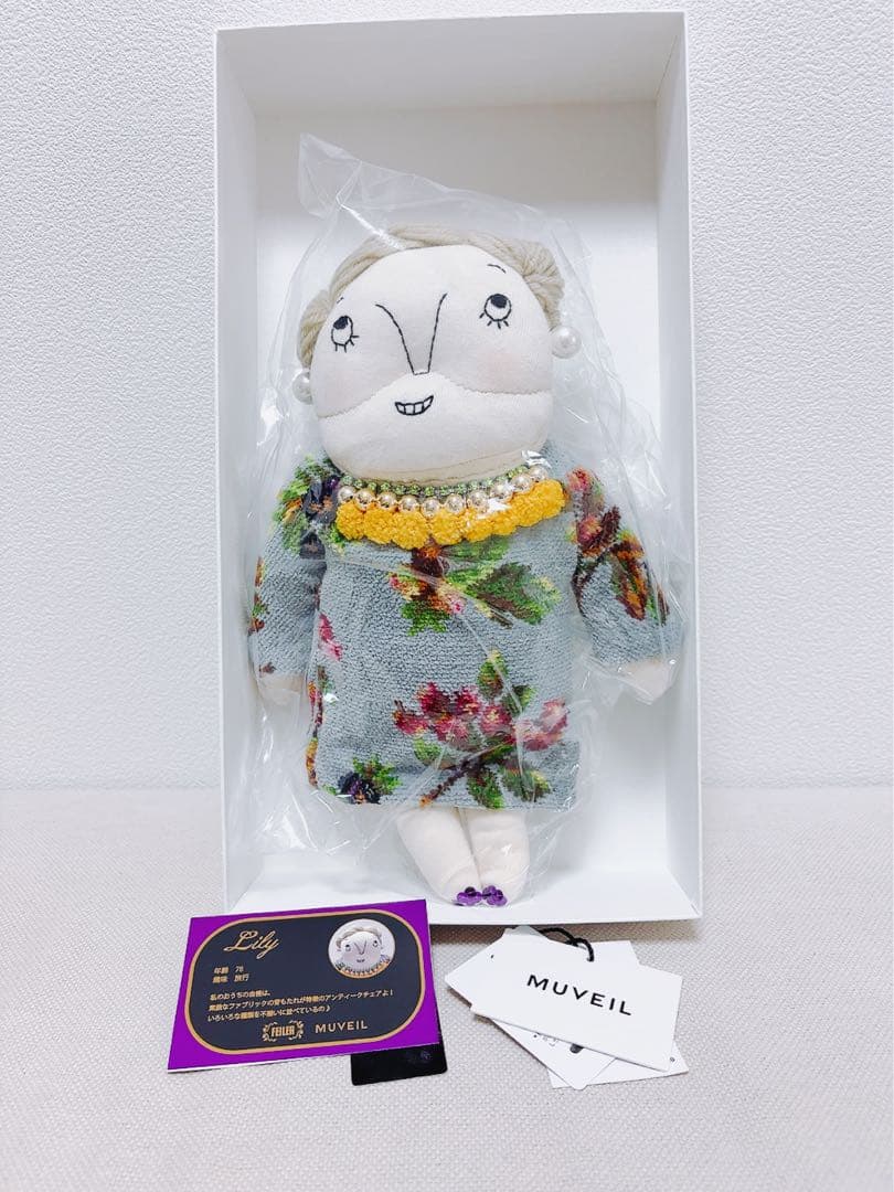MUVEIL FEILER GRANDMA DOLL Lily 新品未使用