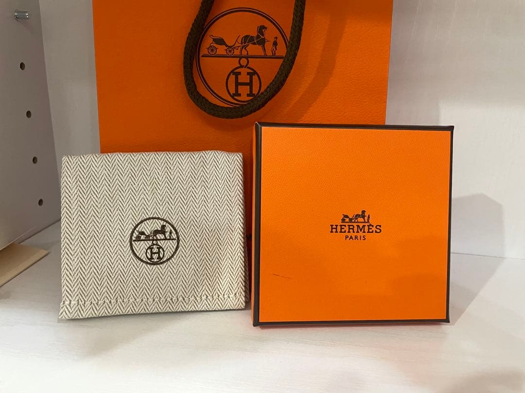 エルメス エナメルブレスレット クリック 箱付き