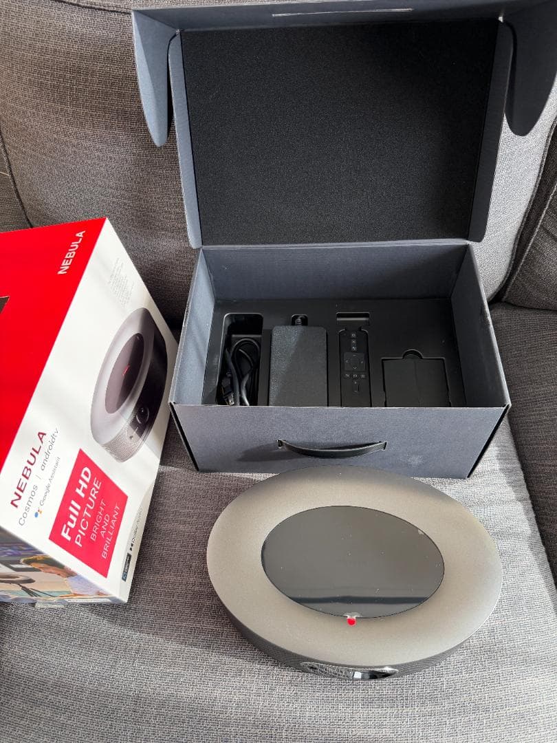 Anker Nebula Cosmos 脚立付