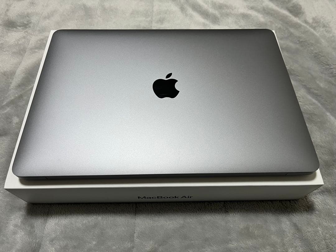 【極美品】Apple MacBook Air 8GBメモリ 256GBSSD