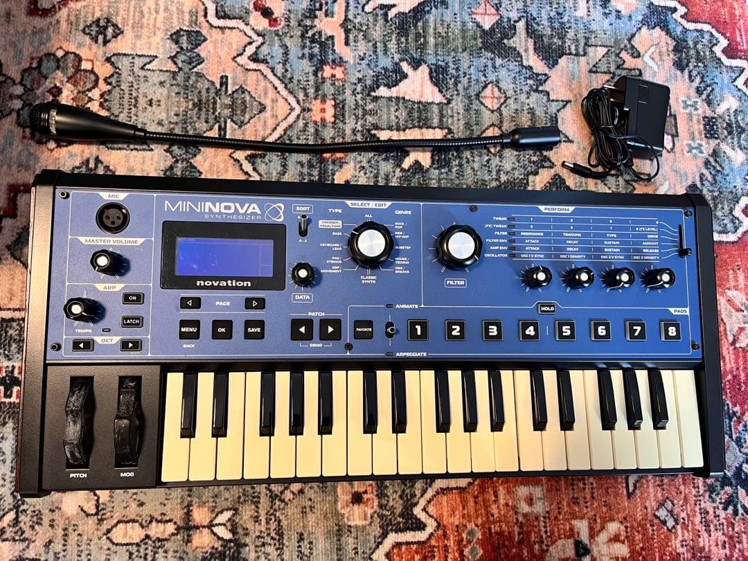 NOVATION MiniNova ノベーション　ミニノヴァ