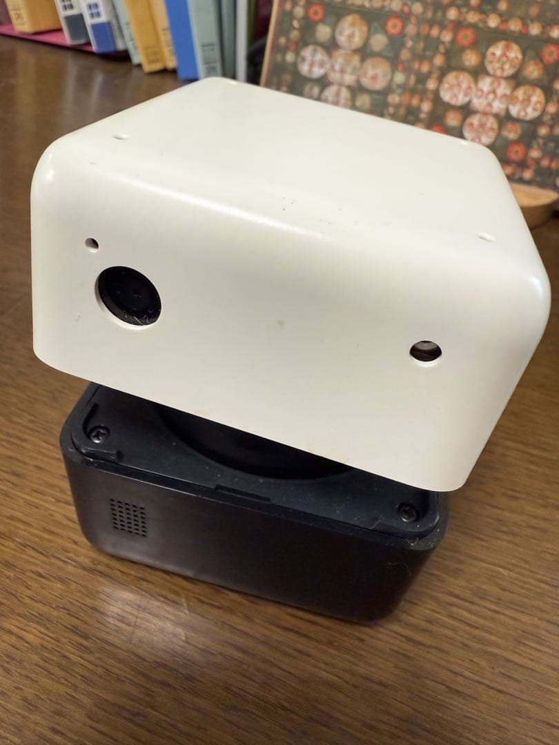 PLEN Cube (顔認証AIアシスタント)