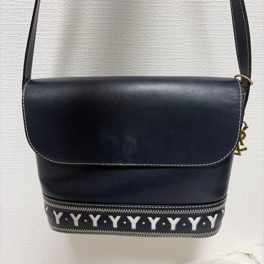 イヴ・サンローランのバッグです。