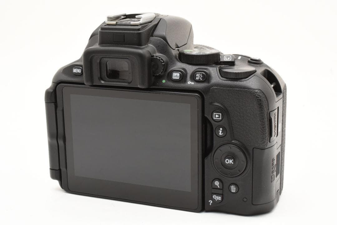 Nikon D5600✨レンズセット✨簡単タッチ操作✨スマホ転送✨一眼レフカメラ