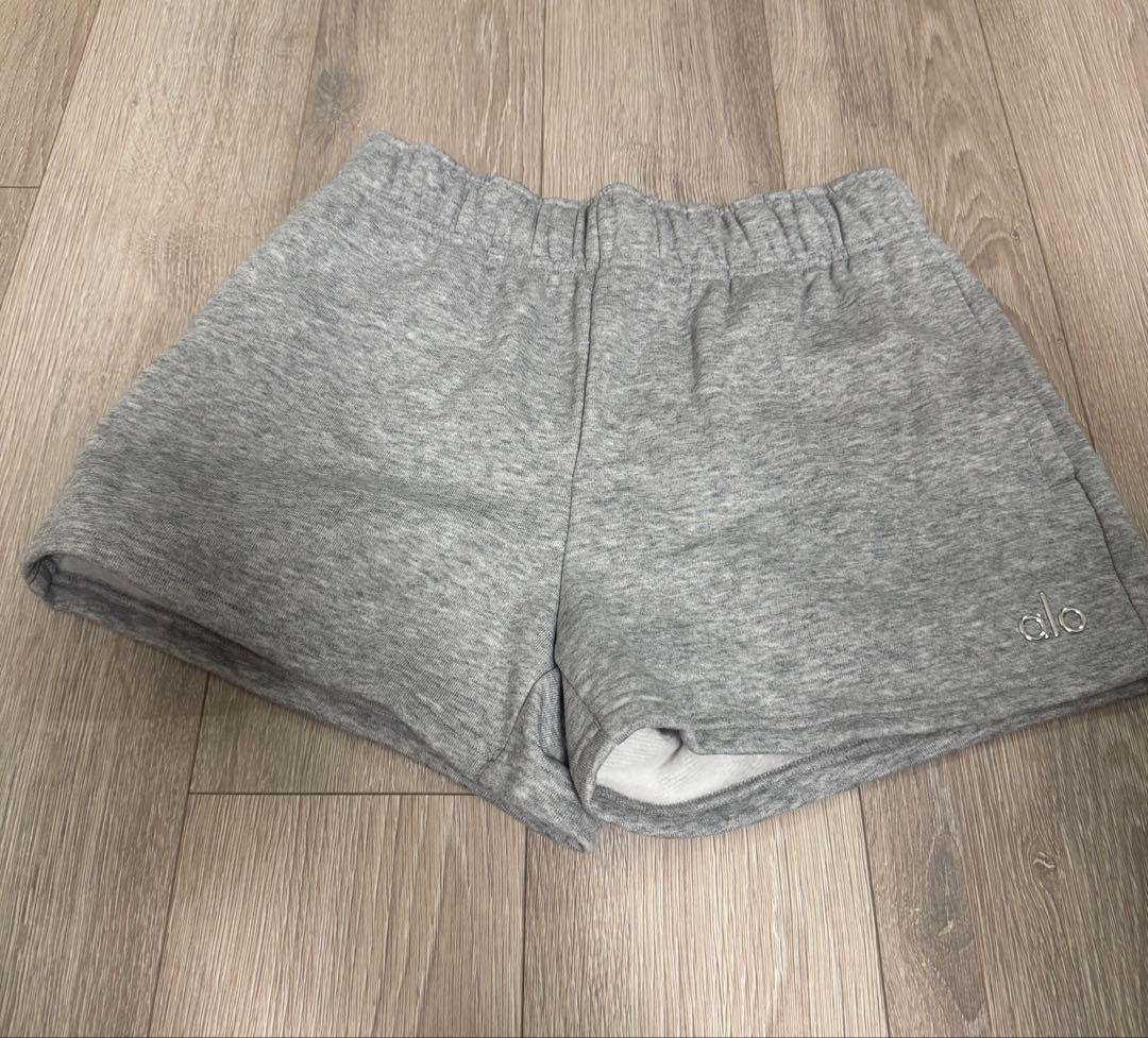 最終値下げ！今月までaloロゴ入りショートパンツ XXS