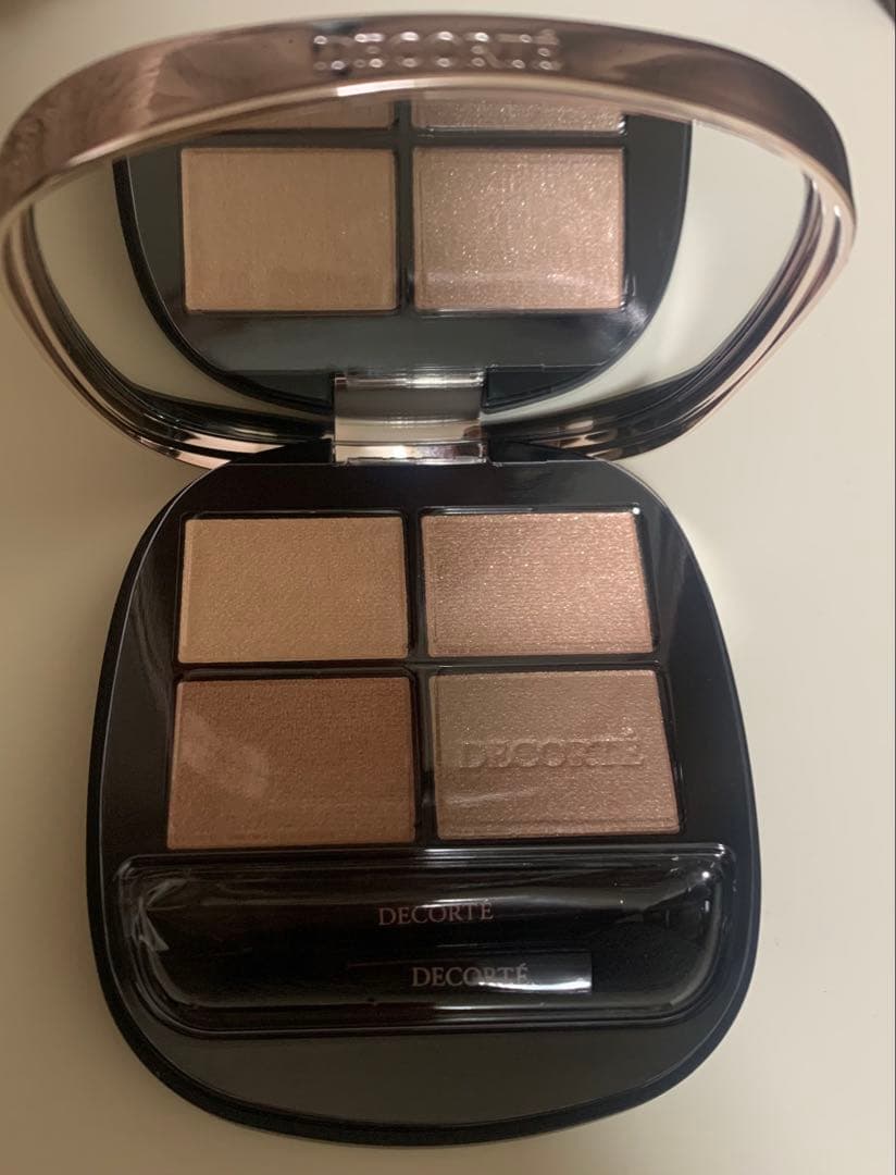 コスメデコルテ スキンシャドウ　デザイニングパレット